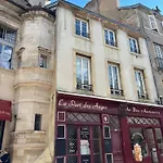 T2 4 Pers Rénové Au Cœur Du Centre Historique Place De La Libération