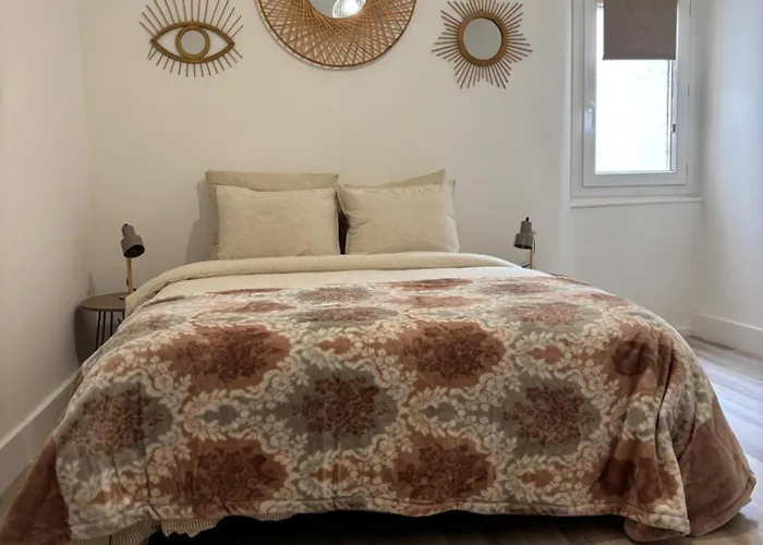 T2 4 Pers Renove Au Coeur Du Centre Historique Place De La Liberation *